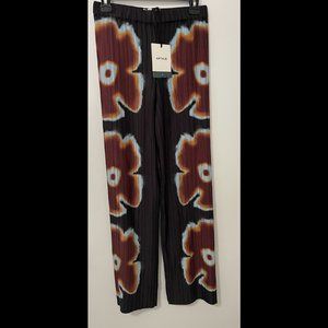 Arthur Apparel Straight Leg Pleated Pant sz 4 NWT